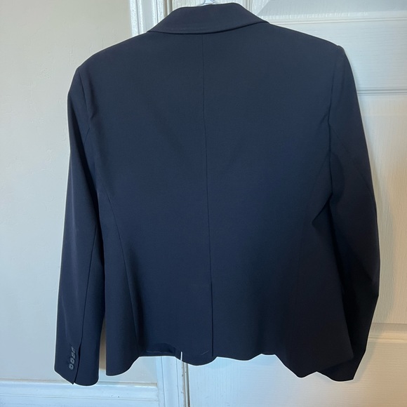 Ann Taylor Seasonless Stretch Notch One Buttoned Blazer in Navy Blue - Picture 2 of 8